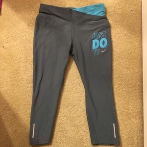 Nike Crop Leggings